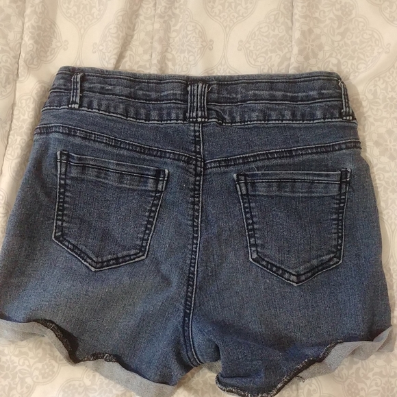 2 button jean shorts - Picture 4 of 4